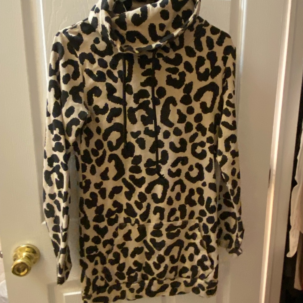 Lily and Lottie Cowl Leopard